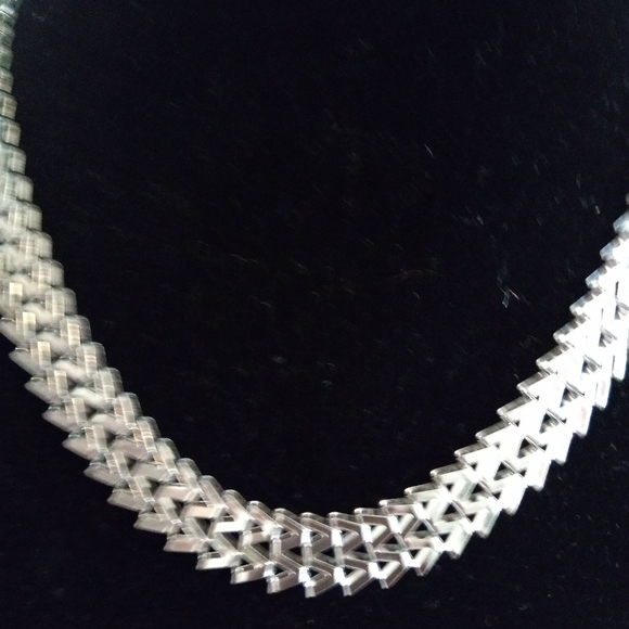 🌈NEW🍀Necklace by Statements📿silver color - Picture 10 of 13